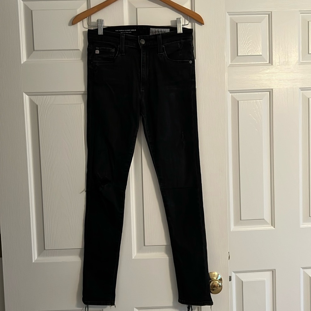 AG  size 26 The Farrah skinny ankle. High rise